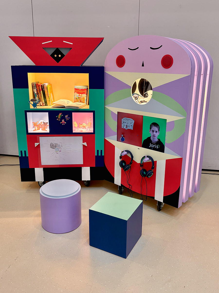 Kinderbibliotheek boekenkast Kindcentrum Siddeburen door Studio Peter Musschenga